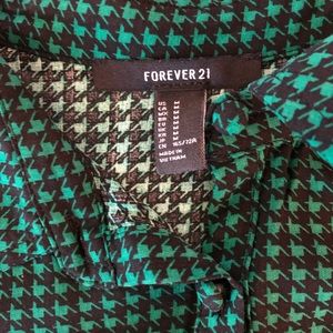 Cute Forever21 romper in green and black sz sm